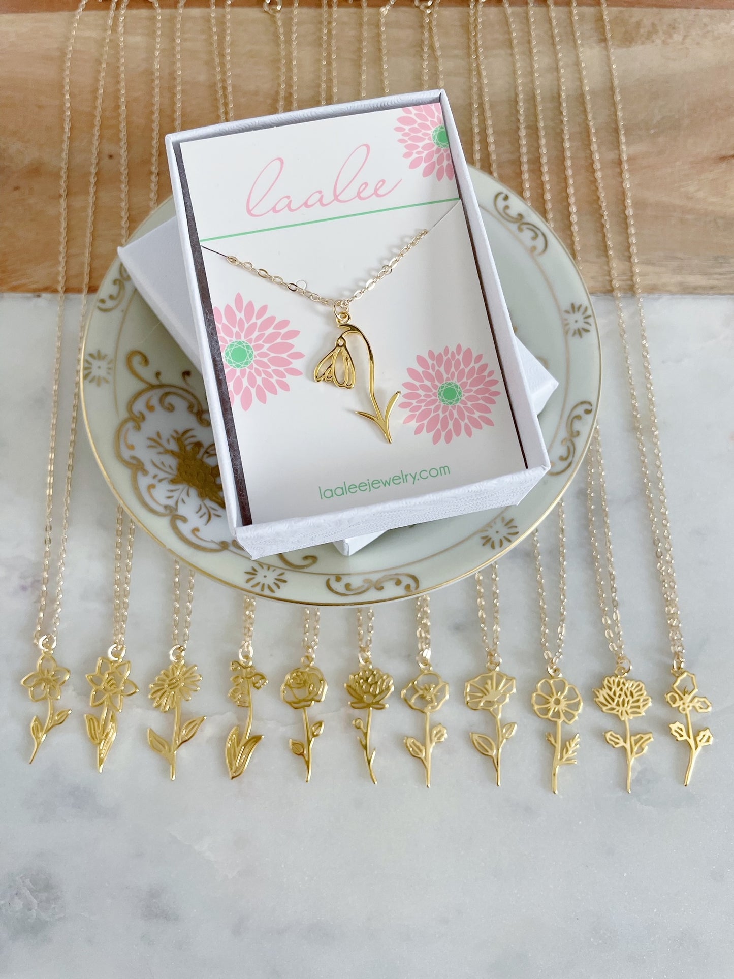 Gold Birth Flower Necklace, Birth Flower Jewelry, Birth Flower Pendant, Birth Flower Gift