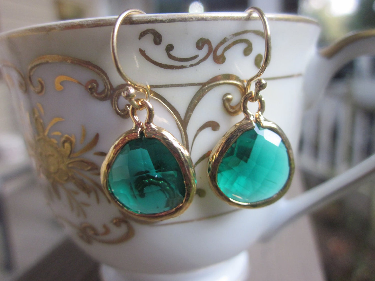 Emerald Green Earrings - Gold Plated -  Bridesmaid Earrings - Bridal Earrings