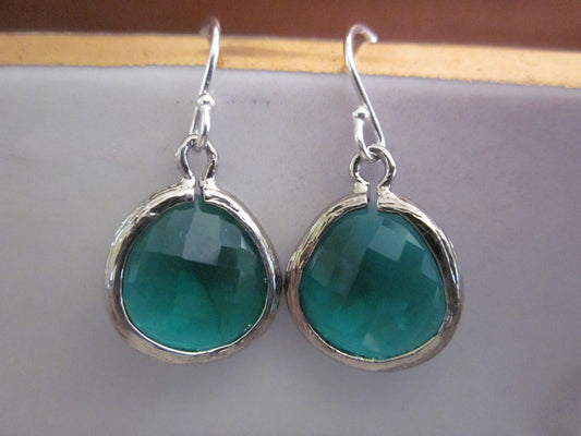 Silver Emerald Green Earrings Sterling Silver Earwires - Bridesmaid Earrings - Bridal Earrings