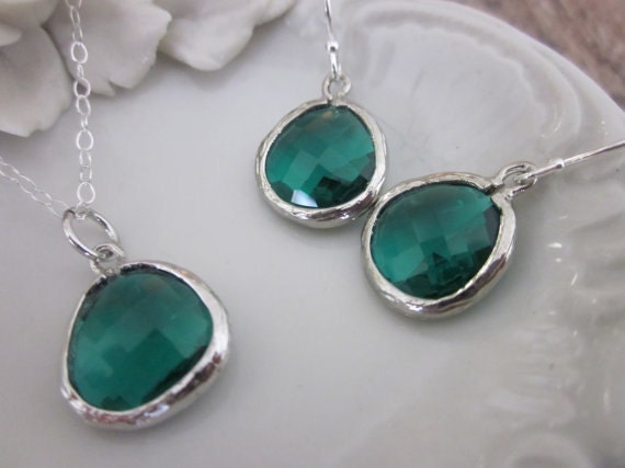 Silver Emerald Green Earrings Sterling Silver Earwires - Bridesmaid Earrings - Bridal Earrings