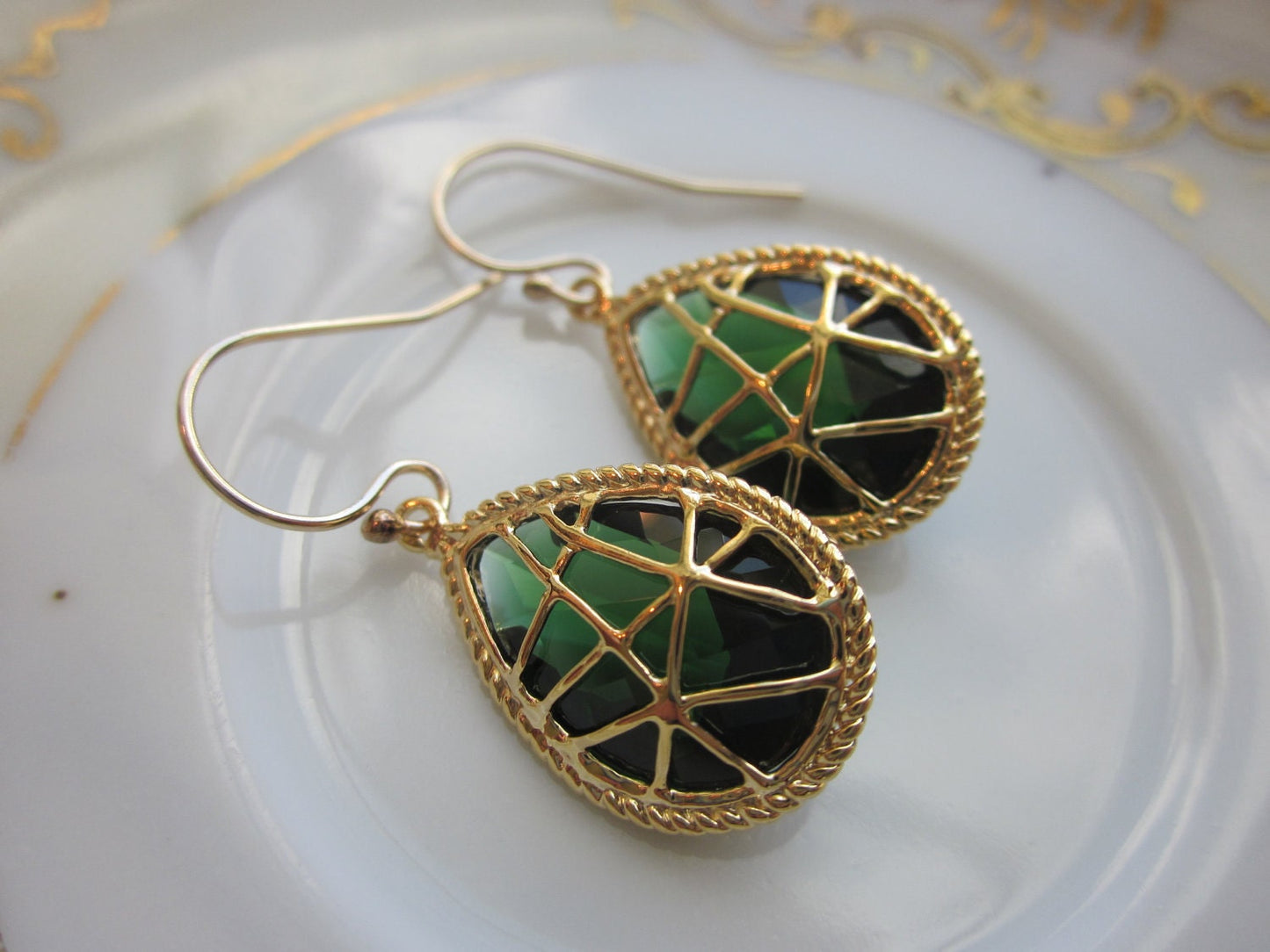 Emerald Green Earrings Gold Twisted - Bridesmaid Earrings - Bridal Earrings - Wedding Earrings