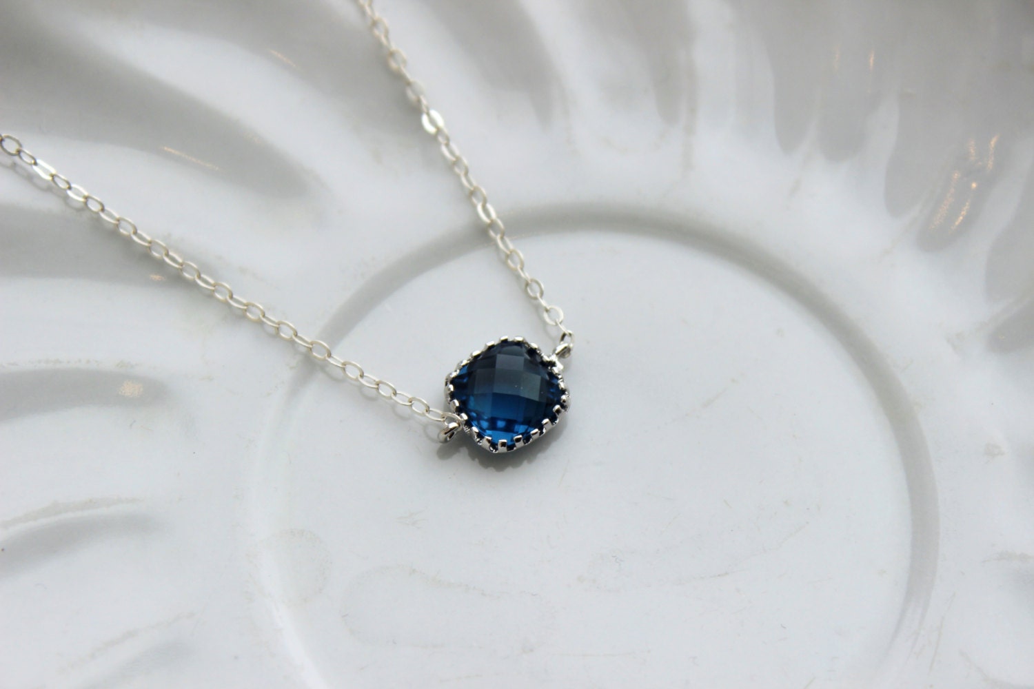 Dainty hot sale bridesmaid necklace