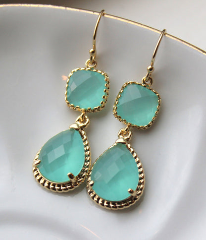 Aqua Mint Earrings Gold Blue Earrings Teardrop Glass Bridesmaid Earrings Wedding Earrings Bridesmaid Jewelry Gift Mint Wedding Jewelry